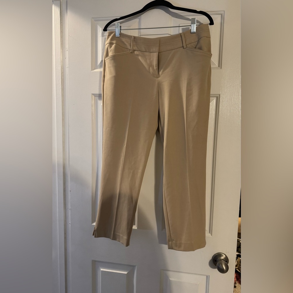 New York & Company women’s trousers tan/beige